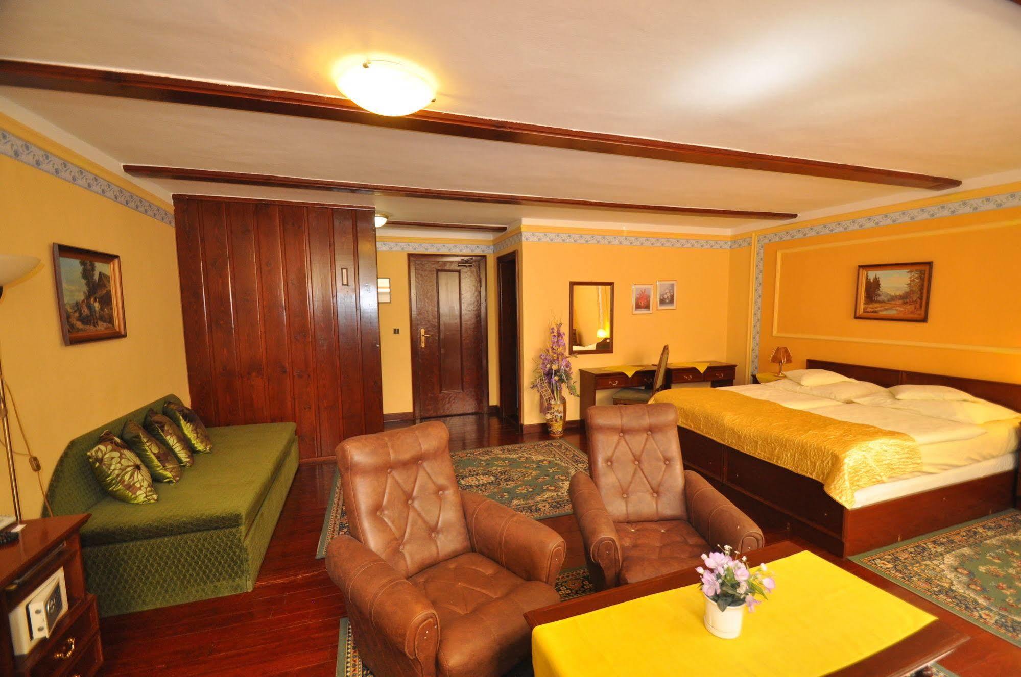 Garni -Hotel Barbakan Levoča Екстериор снимка