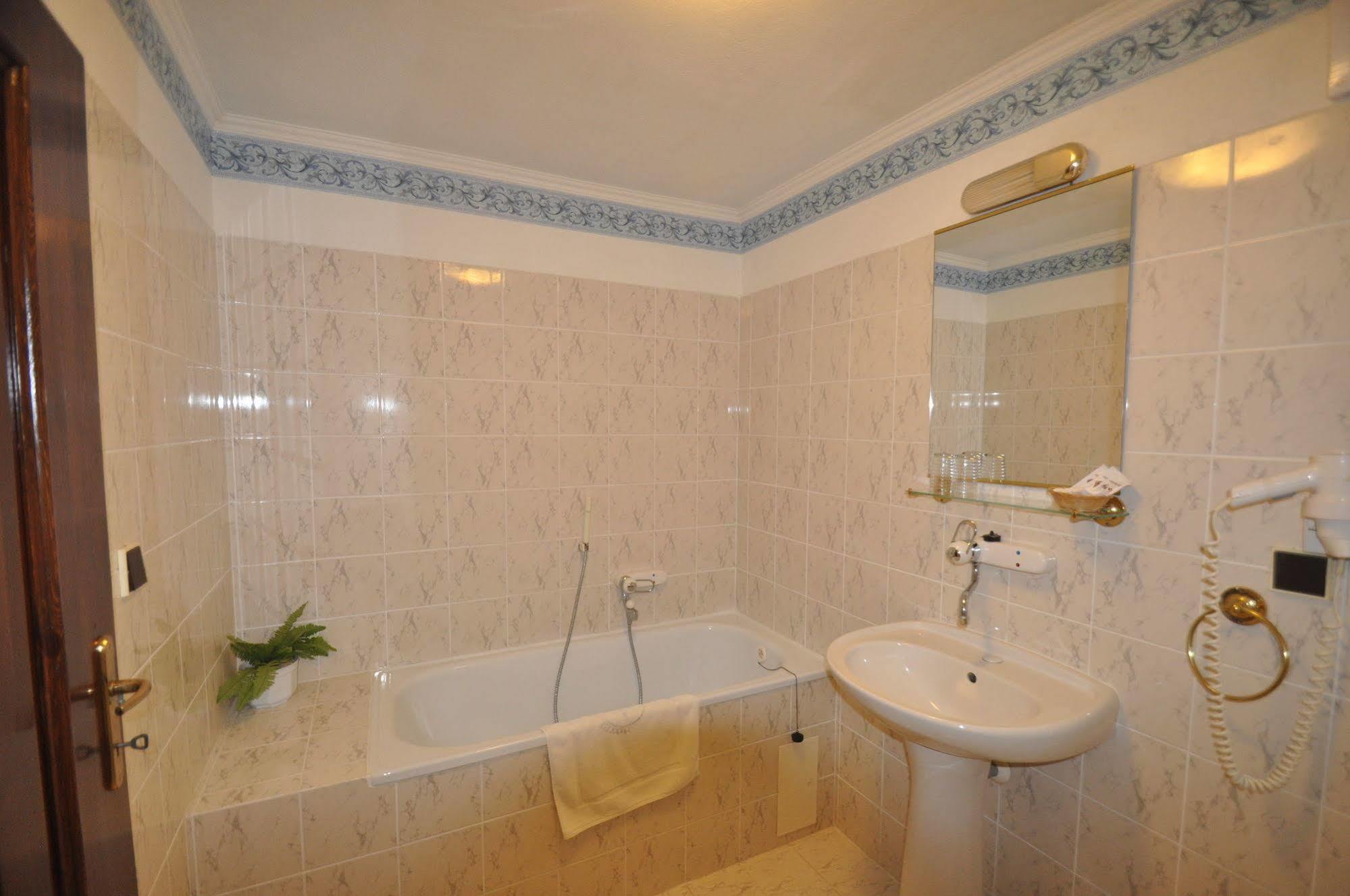 Garni -Hotel Barbakan Levoča Екстериор снимка