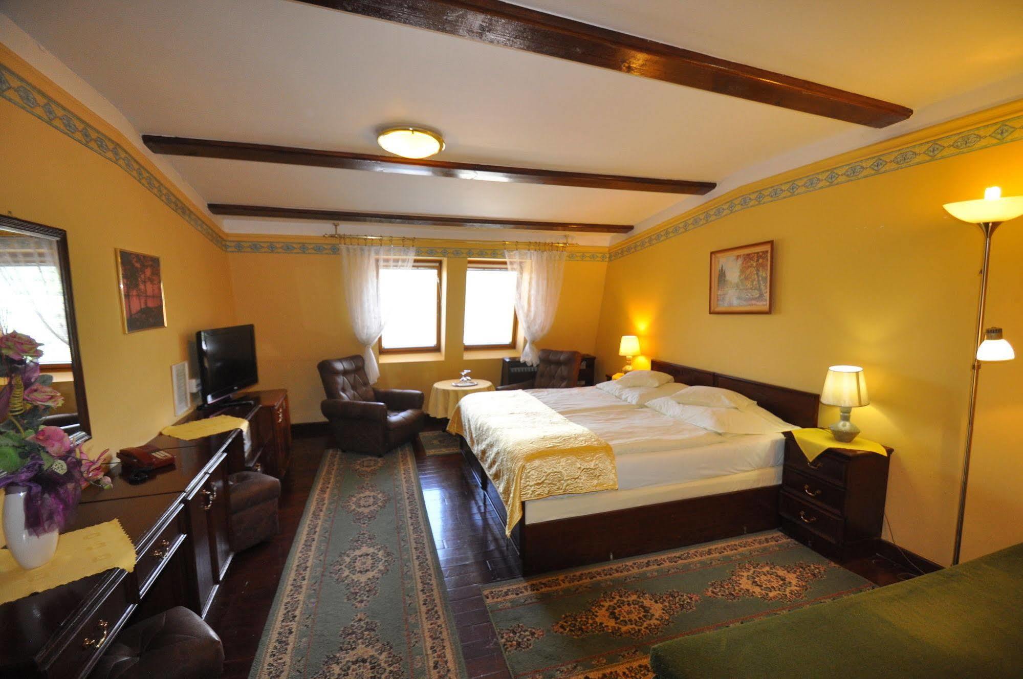 Garni -Hotel Barbakan Levoča Екстериор снимка