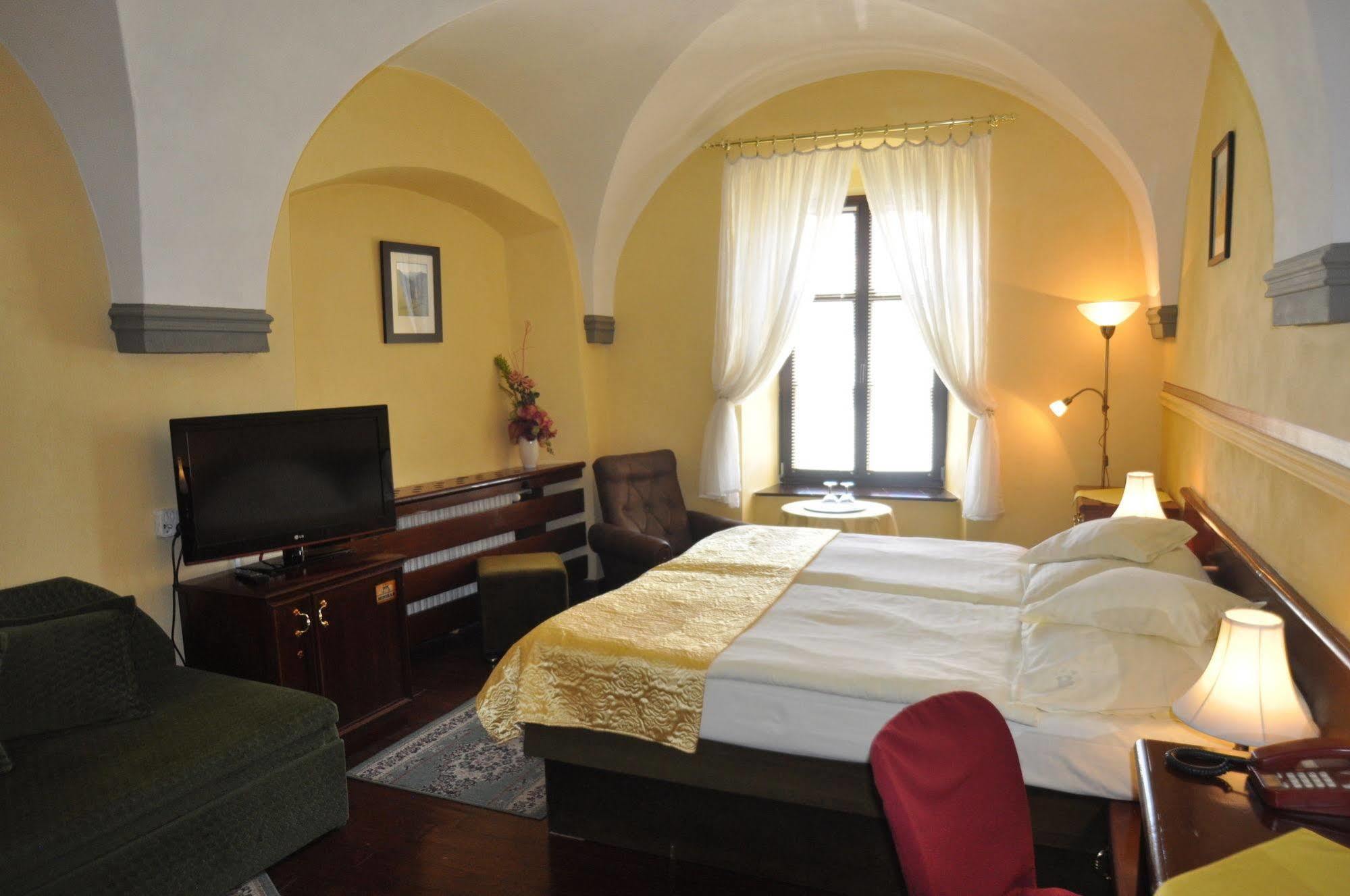 Garni -Hotel Barbakan Levoča Екстериор снимка