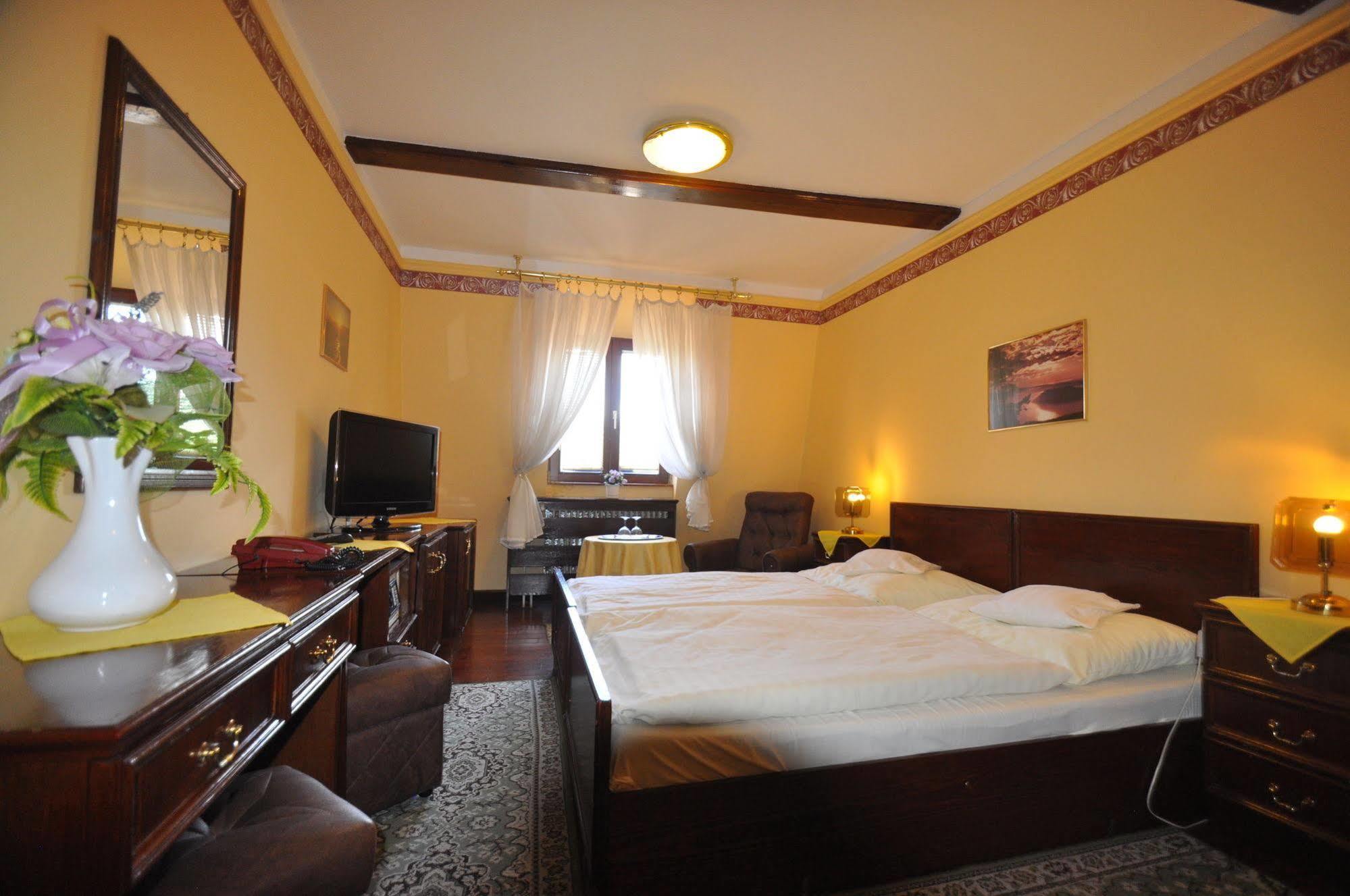 Garni -Hotel Barbakan Levoča Екстериор снимка