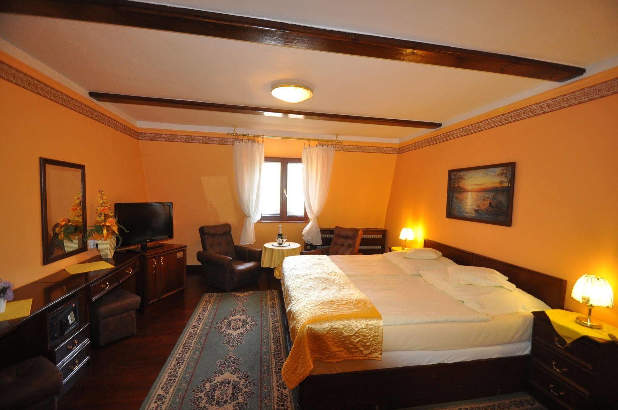 Garni -Hotel Barbakan Levoča Екстериор снимка